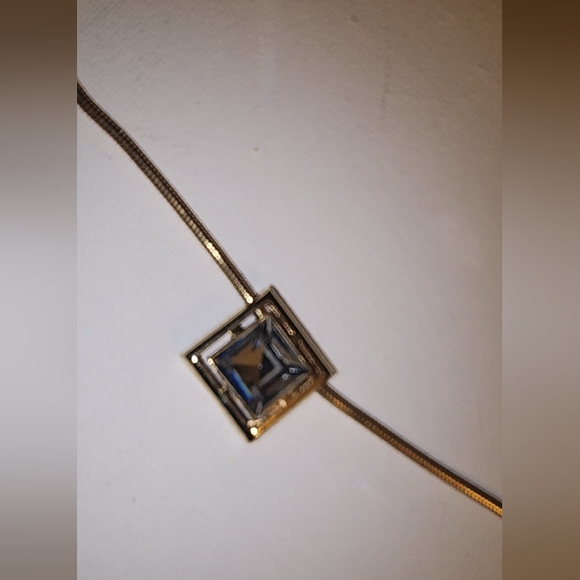 VINTAGE AVON EUC SQUARE CUT CRYSTAL CHOKERS NECKLACE - Picture 6 of 7